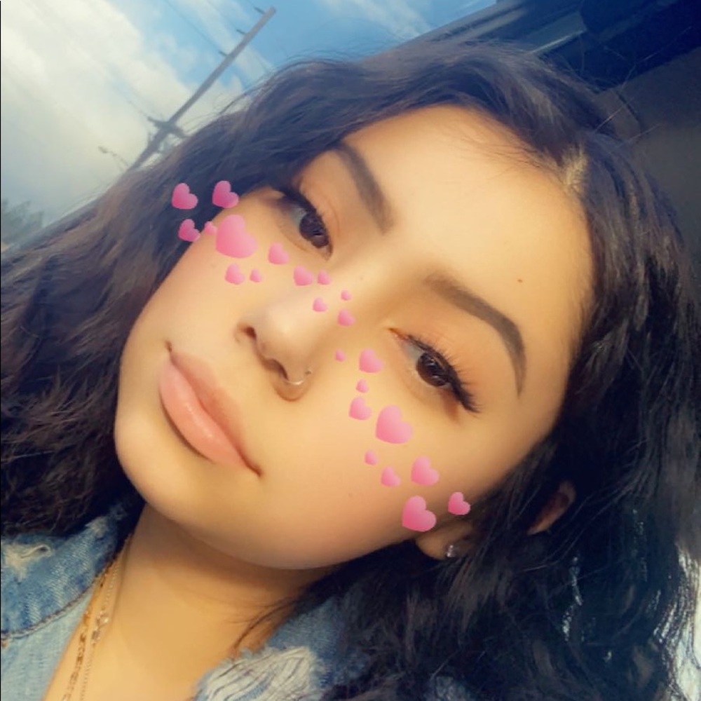 Meet your Posher, Alyson